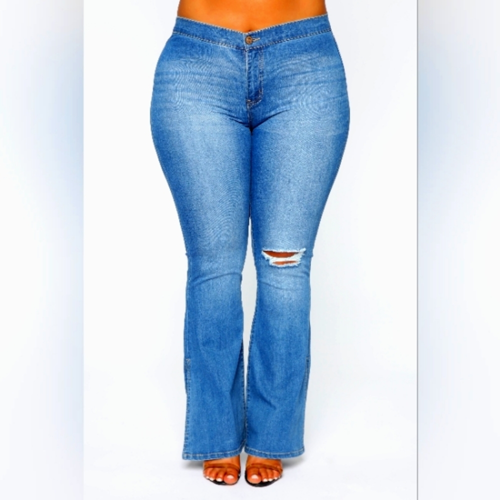 🆕 Fashion nova Junk In The Trunk Flare Jeans - Light Blue Wash